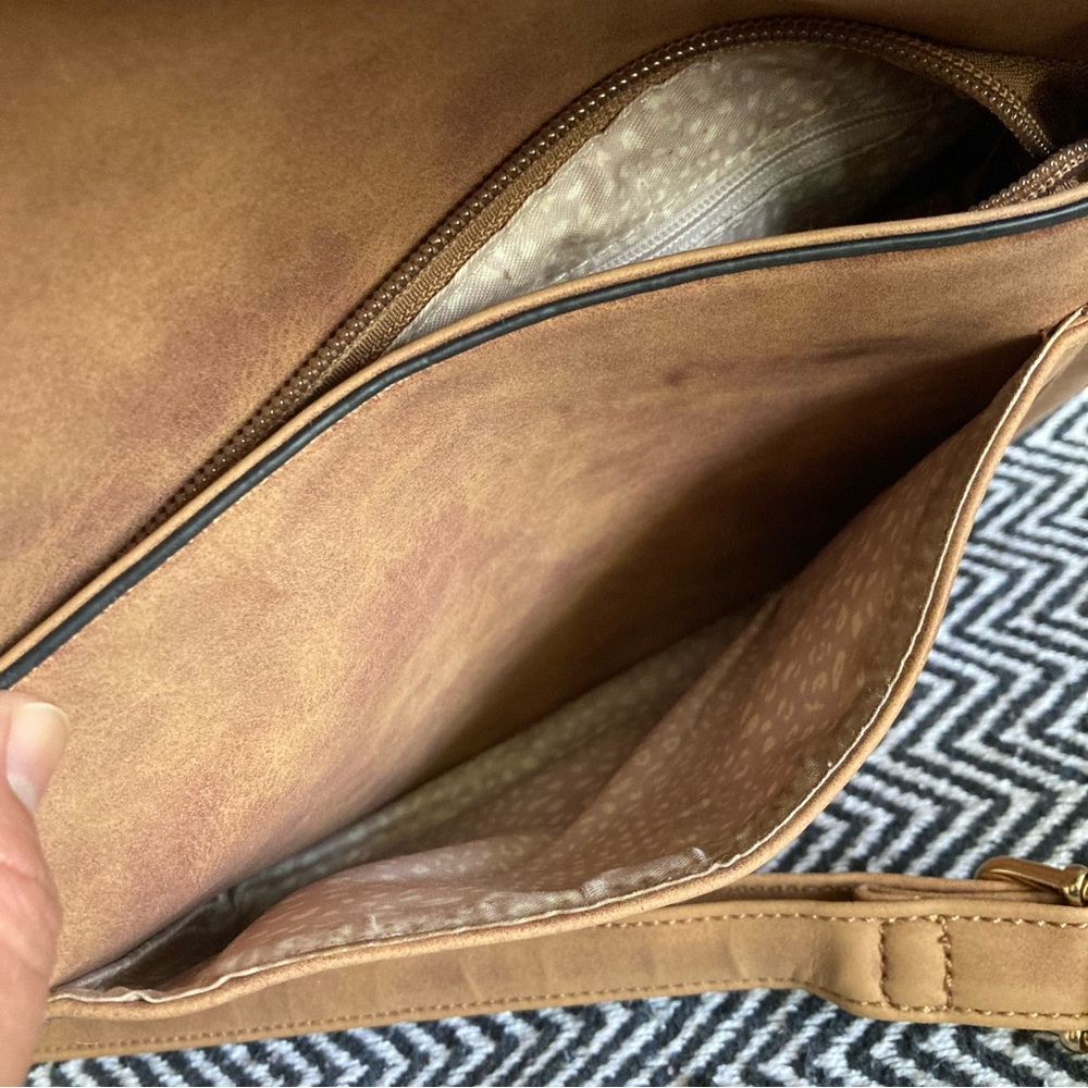 Crossbody / Shoulder back with extendable bottom - Picture 6 of 7